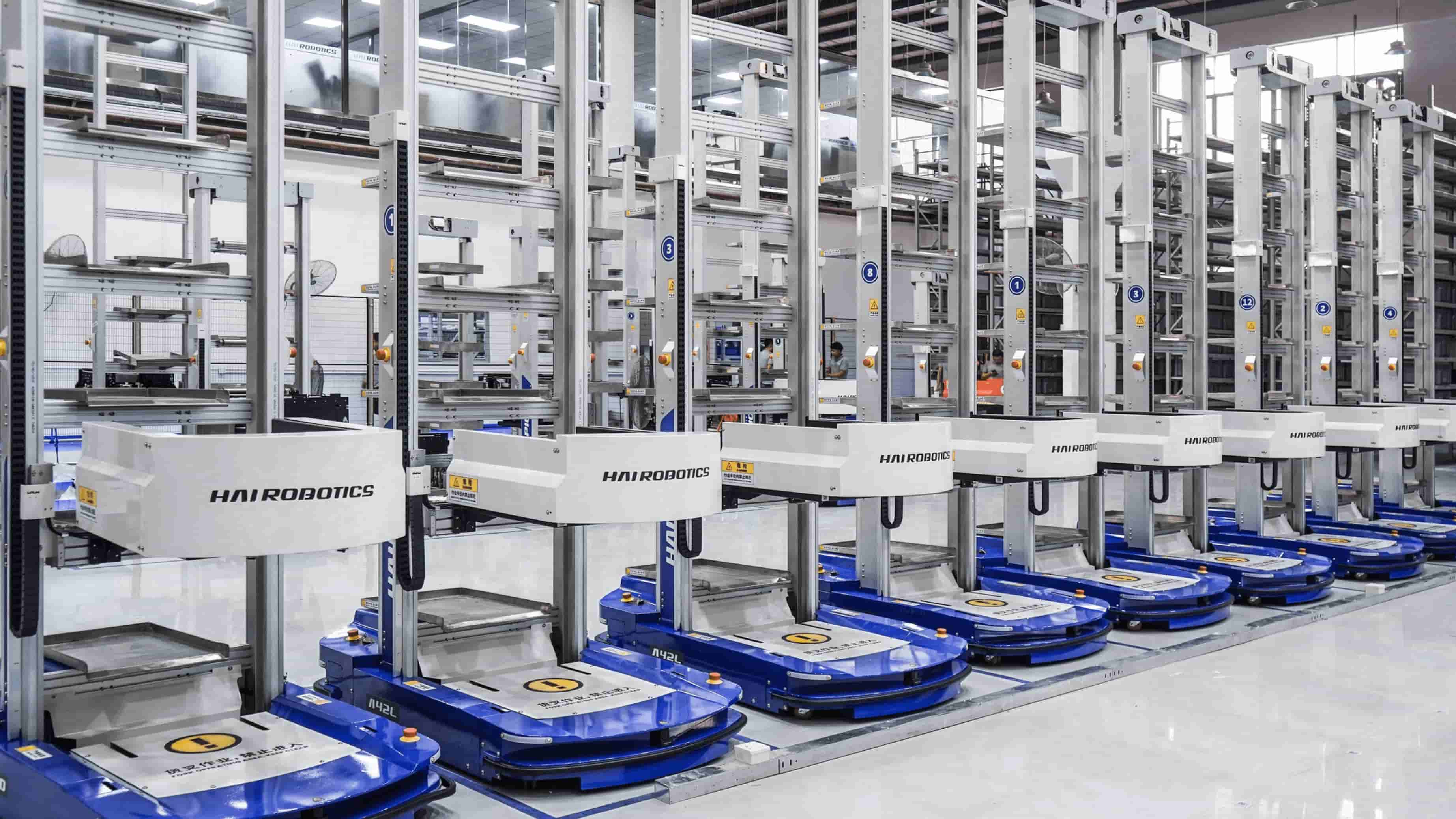 How Autonomous Case-handling Robots (ACR) Enable Smart Warehousing