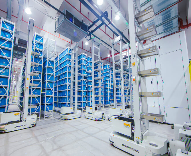 pharmaceutical distribution center robots