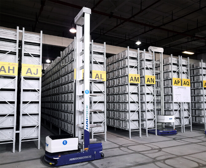 SF-DHL supply chain apparel warehouse robot