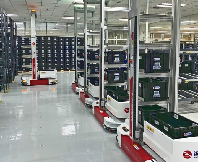 xinning logistics SMT electronics warehouse robots
