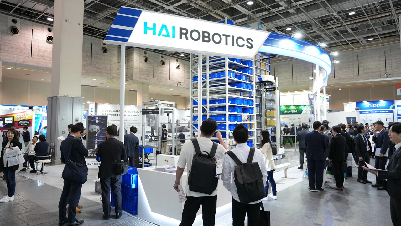 Hai Robotics displayed HaiPick System 3 at KANSAI LOGIX 2024