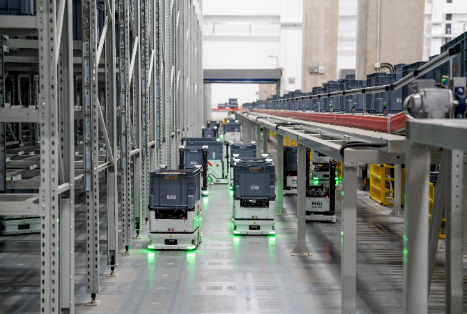 HaiPick Climb Empowers Anta to Increase Warehouse Capacity 300% and Boost Efficiency