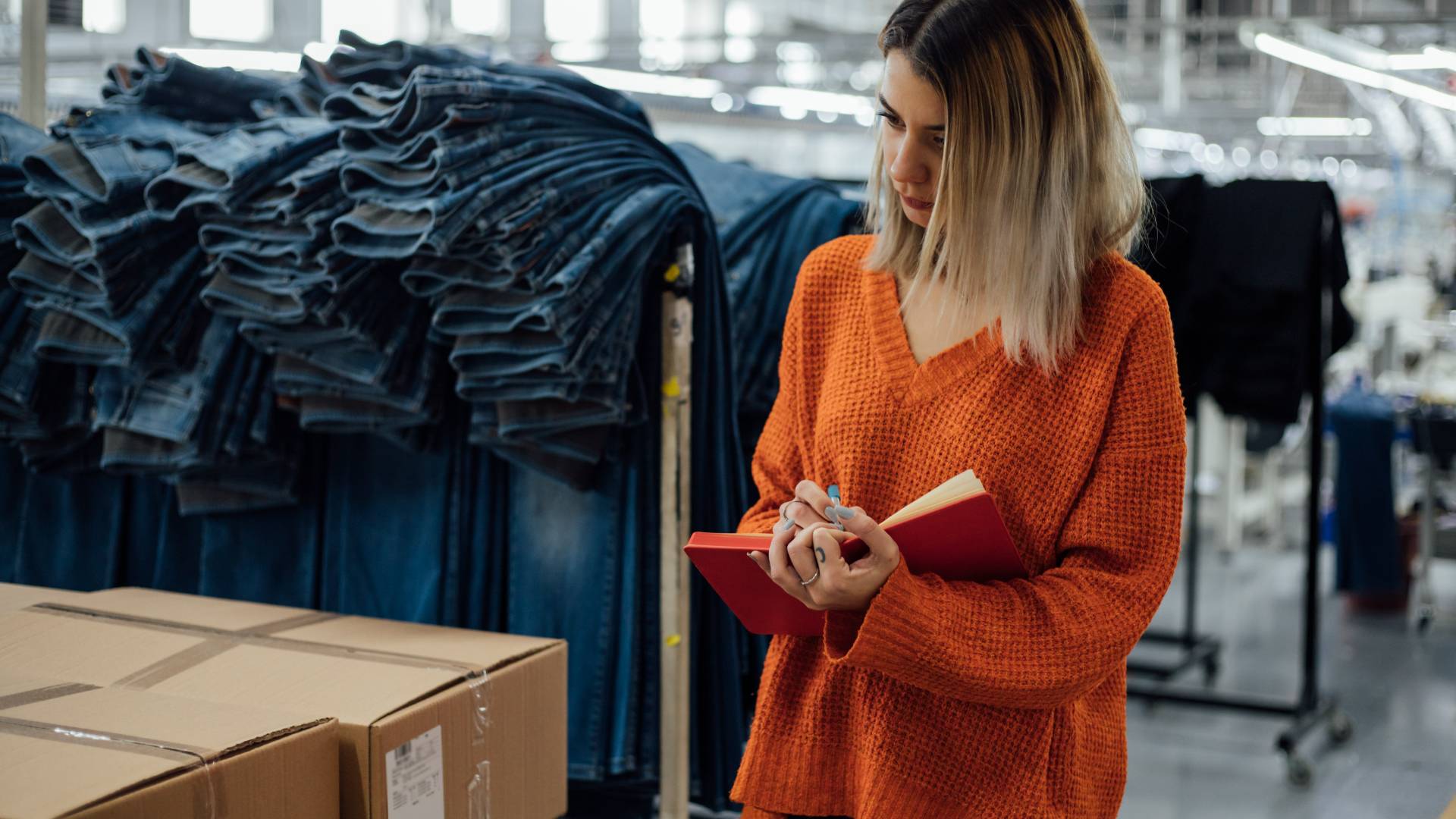 How Leading Apparel Brands Are Redesigning Warehouse Fulfillment for SKU Complexity and Demand Volatility