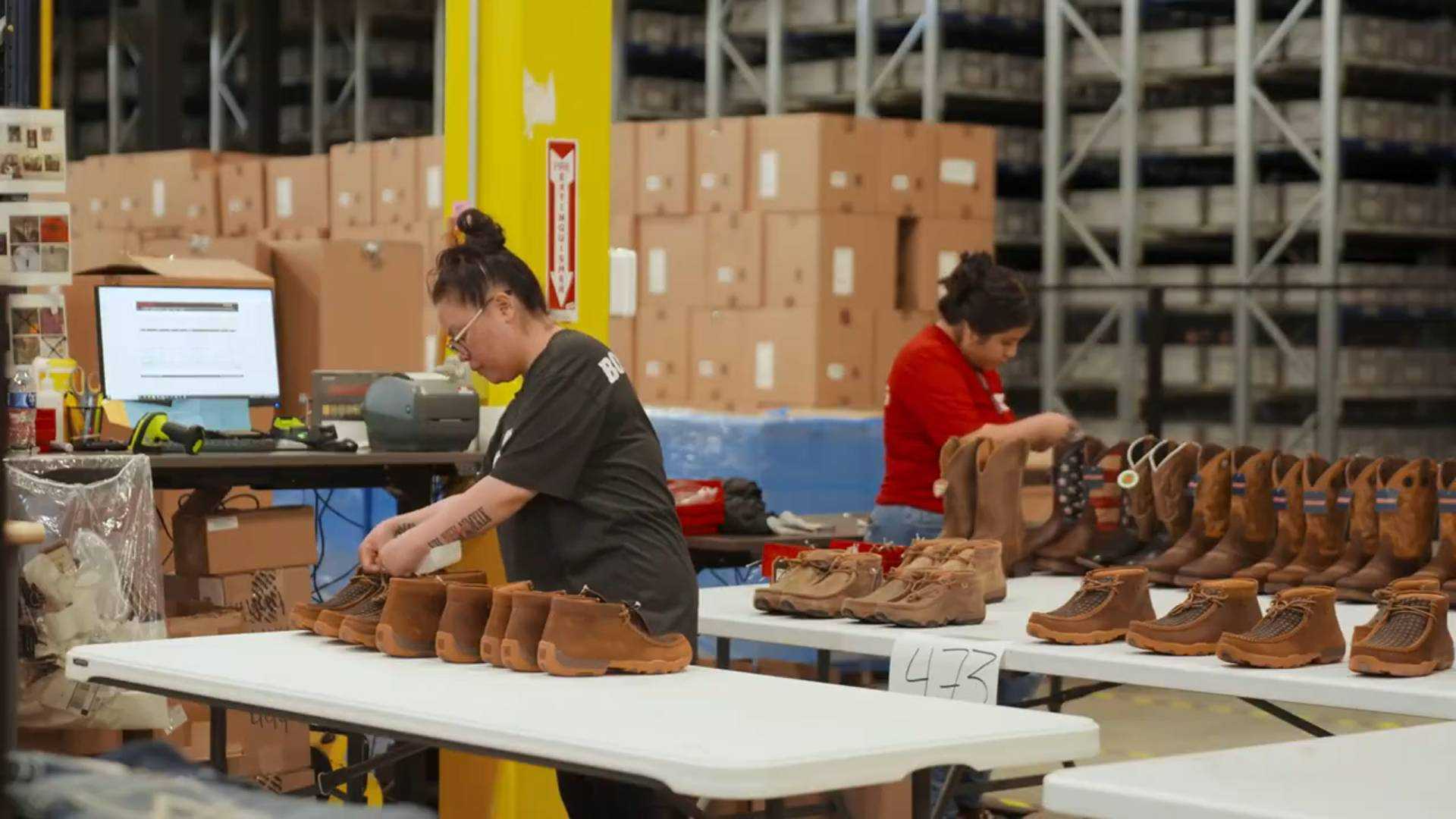 BOOT BARN automated warehouse